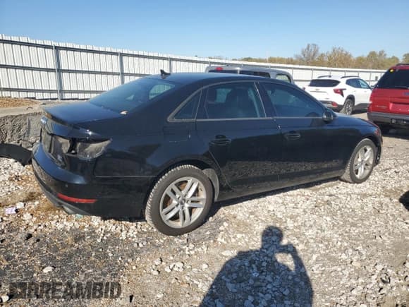 ✅ 2017 Audi A4 Premium • VIN: WAUANAF49HN017946 • Lot: 90620885. Wystawiony na Copart z przebiegiem 91 029 mil. Bezpłatny archiwum sprzedaży aukcyjnych z USA i szczegółowy raport historii pojazdu na DreamBid. Zdjęcie 3.