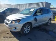✅ 2009 Toyota RAV4 Limited • VIN: JTMBK31V09D009267 • Лот: 43560520. Опубликован ранее на IAAI с пробегом 239 374 миль. Бесплатный доступ к архиву аукционных продаж из США и подробный отчёт об истории автомобиля на DreamBid. Изображение 2.