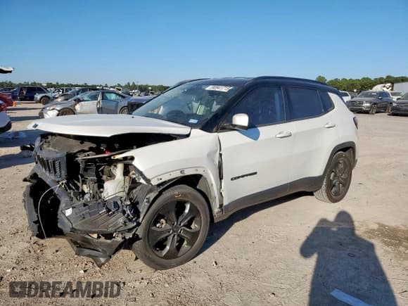 ✅ 2020 Jeep Compass Altitude • VIN: 3C4NJCBB0LT129463 • Лот: 90941715. Опубликован ранее на Copart с пробегом 100 090 миль. Бесплатный доступ к архиву аукционных продаж из США и подробный отчёт об истории автомобиля на DreamBid. Изображение 1.