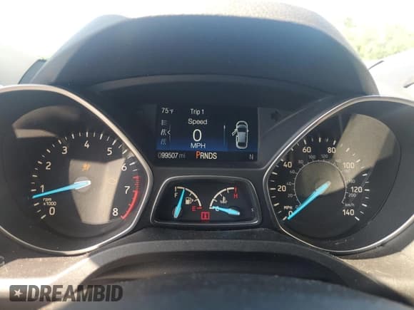 ✅ 2017 Ford Escape SE • VIN: 1FMCU0GDXHUA48700 • Лот: 56953235. Опубликован ранее на Copart с пробегом 99 507 миль. Бесплатный доступ к архиву аукционных продаж из США и подробный отчёт об истории автомобиля на DreamBid. Изображение 9.