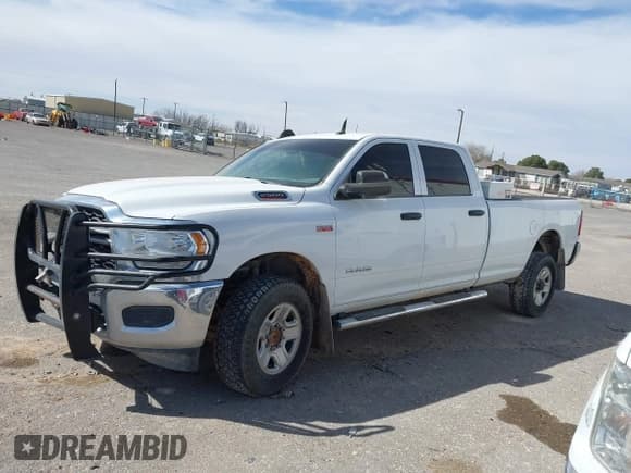 ✅ 2019 Ram 2500 Tradesman • VIN: 3C6UR5HJXKG604162 • Lot: 41588679. Wystawiony na IAAI z przebiegiem 171 803 mil. Bezpłatny archiwum sprzedaży aukcyjnych z USA i szczegółowy raport historii pojazdu na DreamBid. Zdjęcie 13.