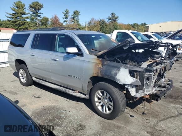 ✅ 2015 Chevrolet Suburban LT • VIN: 1GNSKJKC1FR156026 • Lot: 75703044. Wystawiony na Copart z przebiegiem Nie podano. Bezpłatny archiwum sprzedaży aukcyjnych z USA i szczegółowy raport historii pojazdu na DreamBid. Zdjęcie 4.