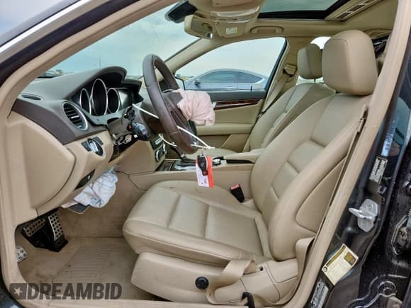 ✅ 2012 Mercedes-Benz C 250 Sport • VIN: WDDGF4HB0CR192889 • Lot: 91119125. Wystawiony na Copart z przebiegiem 100 643 mil. Bezpłatny archiwum sprzedaży aukcyjnych z USA i szczegółowy raport historii pojazdu na DreamBid. Zdjęcie 7.