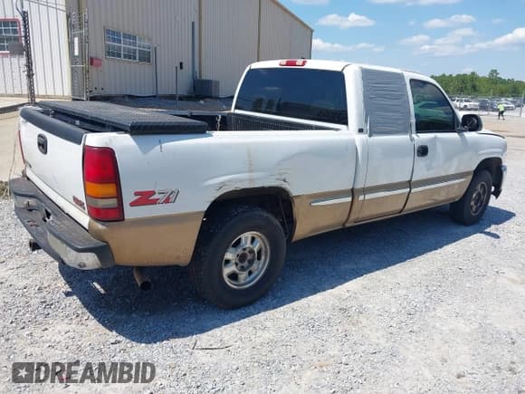 ✅ 1999 GMC Sierra 1500 SLE • VIN: 1GTEK19T2XZ508222 • Лот: 43146782. Опубликован ранее на IAAI с пробегом 237 235 миль. Бесплатный доступ к архиву аукционных продаж из США и подробный отчёт об истории автомобиля на DreamBid. Изображение 4.
