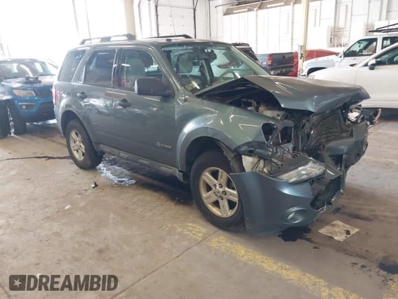 ✅ 2011 Ford Escape Hybrid • VIN: 1FMCU4K31BKC63987 • Лот: 41987374. Опубликован ранее на IAAI с пробегом 111 568 миль. Бесплатный доступ к архиву аукционных продаж из США и подробный отчёт об истории автомобиля на DreamBid. Изображение 1.