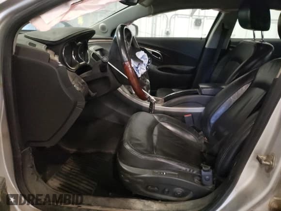 ✅ 2010 Buick LaCrosse • VIN: 1G4GSE5EEVXAF1003 • Lot: 70485595. Wystawiony na Copart z przebiegiem 194 455 mil. Bezpłatny archiwum sprzedaży aukcyjnych z USA i szczegółowy raport historii pojazdu na DreamBid. Zdjęcie 7.