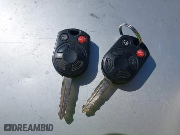 ✅ 2011 Ford Escape Hybrid • VIN: 1FMCU4K36BKC04787 • Lot: 41947008. Wystawiony na IAAI z przebiegiem 132 403 mil. Bezpłatny archiwum sprzedaży aukcyjnych z USA i szczegółowy raport historii pojazdu na DreamBid. Zdjęcie 11.