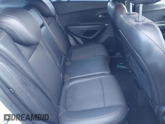 ✅ 2020 Chevrolet Trax LT • VIN: KL7CJPSB1LB322251 • Lot: 43514996. Wystawiony na IAAI z przebiegiem 61 307 mil. Bezpłatny archiwum sprzedaży aukcyjnych z USA i szczegółowy raport historii pojazdu na DreamBid. Zdjęcie 8.