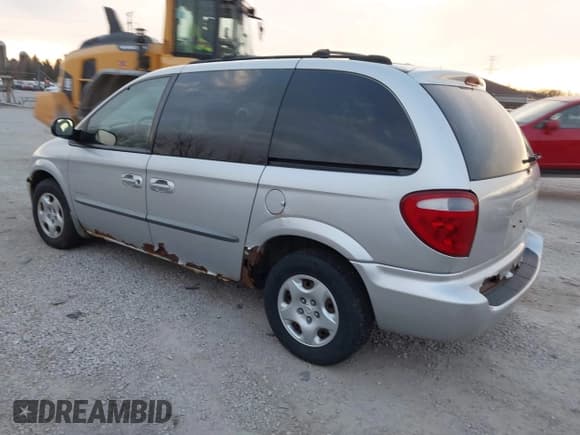 ✅ 2001 Dodge Caravan SE • VIN: 1B4GP45G21B103463 • Lot: 43670168. Wystawiony na IAAI z przebiegiem 191 304 mil. Bezpłatny archiwum sprzedaży aukcyjnych z USA i szczegółowy raport historii pojazdu na DreamBid. Zdjęcie 3.