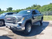 ✅ 2020 GMC Sierra 1500 SLE • VIN: 3GTU9BEDXLG219627 • Лот: 43158274. Опубликован ранее на IAAI с пробегом 108 803 миль. Бесплатный доступ к архиву аукционных продаж из США и подробный отчёт об истории автомобиля на DreamBid. Изображение 2.