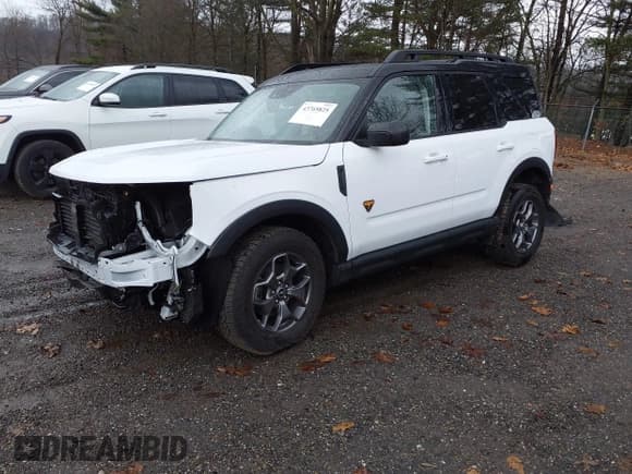 ✅ 2024 Ford Bronco Sport Badlands • VIN: 3FMCR9D91RRE00626 • Lot: 43765825. Listed on IAAI with 14,919 mi. Free auction sales archive from the USA and detailed vehicle history report at DreamBid. Image 20.
