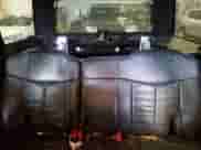 1996 Chevrolet Blazer z VIN 1GNDT13W7T2212358, wystawiony jako Copart lot #88707475 z przebiegiem 255 282 mil mil oraz Szkoda całkowita • Salvage title. Historia ofert i sprzedaży dostępna na DreamBid. Obrazek 10.