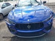 ✅ 2022 Maserati Levante Modena • VIN: ZN661YUM5NX398919 • Lot: 43322689. Wystawiony na IAAI z przebiegiem 42 207 mil. Bezpłatny archiwum sprzedaży aukcyjnych z USA i szczegółowy raport historii pojazdu na DreamBid. Zdjęcie 12.