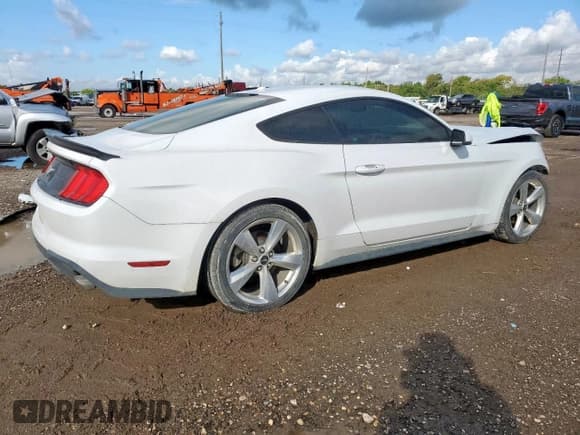✅ 2018 Ford Mustang EcoBoost • VIN: 1FA6P8TH7J5128901 • Lot: 81086665. Listed on Copart with 94,756 mi. Free auction sales archive from the USA and detailed vehicle history report at DreamBid. Image 3.