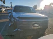 ✅ 2024 Ford F-150 Lightning Lariat • VIN: 1FT6W5L78RWG03027 • Lot: 95104885. Wystawiony na Copart z przebiegiem 11 942 mil. Bezpłatny archiwum sprzedaży aukcyjnych z USA i szczegółowy raport historii pojazdu na DreamBid. Zdjęcie 5.