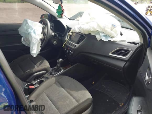 2020 Hyundai Accent SE z VIN 3KPC24A62LE125739, wystawiony jako IAAI lot #42382437 z przebiegiem 73 270 mil mil oraz . Historia ofert i sprzedaży dostępna na DreamBid. Obrazek 5.