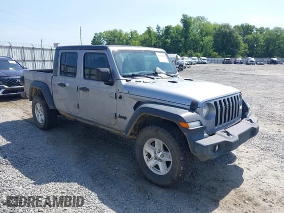✅ 2020 Jeep Gladiator Sport S • VIN: 1C6HJTAG7LL128940 • Lot: 42108154. Wystawiony na IAAI z przebiegiem 90 596 mil. Bezpłatny archiwum sprzedaży aukcyjnych z USA i szczegółowy raport historii pojazdu na DreamBid. Zdjęcie 1.