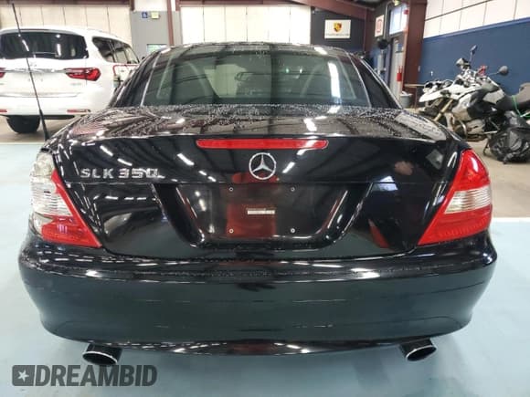 ✅ 2005 Mercedes-Benz SLK 230/320 • VIN: WDBWK56FX5F049285 • Lot: 73306494. Listed on Copart with 94,785 mi. Free auction sales archive from the USA and detailed vehicle history report at DreamBid. Image 6.
