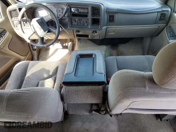 ✅ 2005 Chevrolet Suburban Commercial • VIN: 1GNEC16Z35R197779 • Lot: 91132215. Listed on Copart with 169,629 mi. Free auction sales archive from the USA and detailed vehicle history report at DreamBid. Image 8.