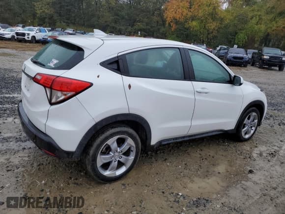 ✅ 2020 Honda HR-V LX • VIN: 3CZRU5H33LM716930 • Лот: 86183505. Опубликован ранее на Copart с пробегом 57 877 миль. Бесплатный доступ к архиву аукционных продаж из США и подробный отчёт об истории автомобиля на DreamBid. Изображение 3.