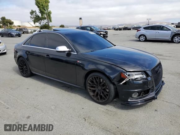 ✅ 2012 Audi S4 Premium Plus • VIN: WAUBGAFL1CA105668 • Lot: 65464805. Wystawiony na Copart z przebiegiem 123 781 mil. Bezpłatny archiwum sprzedaży aukcyjnych z USA i szczegółowy raport historii pojazdu na DreamBid. Zdjęcie 4.