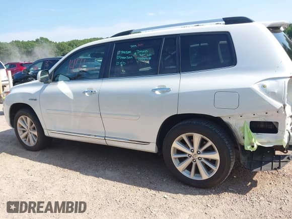 ✅ 2013 Toyota Highlander Limited • VIN: JTEDC3EH9D2013733 • Lot: 42861471. Listed on IAAI with Not provided. Free auction sales archive from the USA and detailed vehicle history report at DreamBid. Image 14.