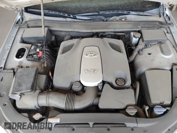 ✅ 2010 Hyundai Genesis • VIN: KMHGC4DF2AU075137 • Лот: 67096095. Опубликован ранее на Copart с пробегом Не указан. Бесплатный доступ к архиву аукционных продаж из США и подробный отчёт об истории автомобиля на DreamBid. Изображение 11.