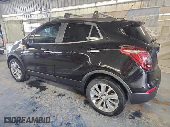 ✅ 2020 Buick Encore Preferred • VIN: KL4CJESB6LB326748 • Lot: 70831245. Wystawiony na Copart z przebiegiem 98 750 mil. Bezpłatny archiwum sprzedaży aukcyjnych z USA i szczegółowy raport historii pojazdu na DreamBid. Zdjęcie 2.
