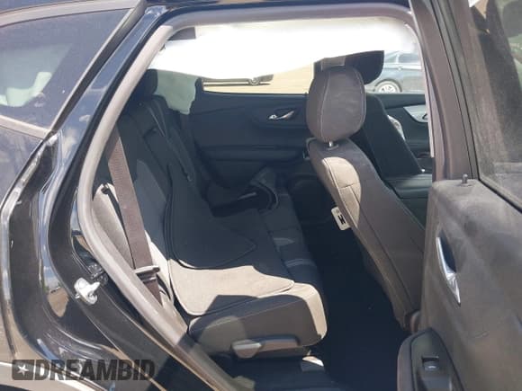 ✅ 2023 Chevrolet Blazer LT • VIN: 3GNKBHR44PS182819 • Lot: 42553957. Listed on IAAI with 48,281 mi. Free auction sales archive from the USA and detailed vehicle history report at DreamBid. Image 8.