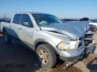 2010 Dodge 1500 ST с VIN 1D7RB1CPXAS133215, выставлен на аукционе IAAI как лот 42673131 с пробегом 127 581 миль миль и . История ставок и продаж доступна на DreamBid. Изображение 1.