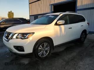 ✅ 2020 Nissan Pathfinder S • VIN: 5N1DR2AN3LC650405 • Lot: 84270255. Wystawiony na Copart z przebiegiem 64 214 mil. Bezpłatny archiwum sprzedaży aukcyjnych z USA i szczegółowy raport historii pojazdu na DreamBid. Zdjęcie 1.