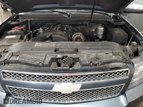 ✅ 2009 Chevrolet Suburban LTZ • VIN: 1GNFK36339R126053 • Lot: 73023584. Wystawiony na Copart z przebiegiem 216 170 mil. Bezpłatny archiwum sprzedaży aukcyjnych z USA i szczegółowy raport historii pojazdu na DreamBid. Zdjęcie 12.