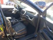 ✅ 2022 GMC Terrain SLT • VIN: 3GKALVEV1NL101317 • Lot: 43510663. Wystawiony na IAAI z przebiegiem 78 656 mil. Bezpłatny archiwum sprzedaży aukcyjnych z USA i szczegółowy raport historii pojazdu na DreamBid. Zdjęcie 5.