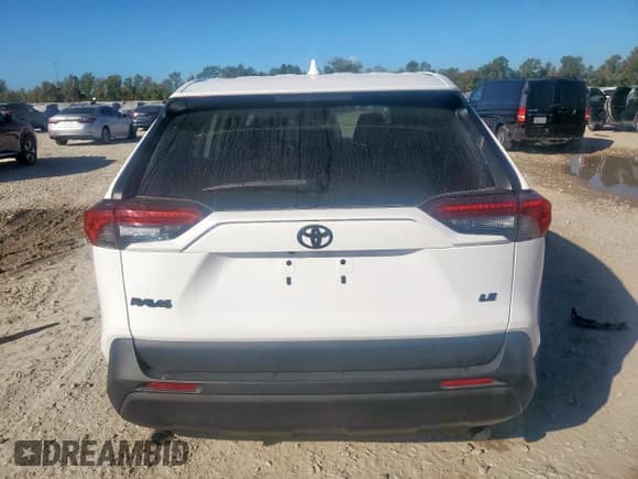 ✅ 2022 Toyota RAV4 LE • VIN: 2T3H1RFV7NC180153 • Lot: 93085495. Wystawiony na Copart z przebiegiem 40 938 mil. Bezpłatny archiwum sprzedaży aukcyjnych z USA i szczegółowy raport historii pojazdu na DreamBid. Zdjęcie 6.