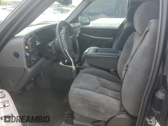 ✅ 2004 Chevrolet Silverado 1500 LS • VIN: 2GCEC19T641415205 • Лот: 73973934. Опубликован ранее на Copart с пробегом Не указан. Бесплатный доступ к архиву аукционных продаж из США и подробный отчёт об истории автомобиля на DreamBid. Изображение 7.