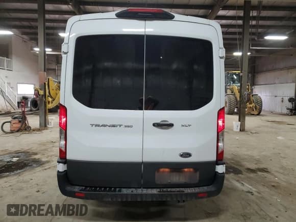 ✅ 2022 Ford Transit Passenger XL • VIN: 1FBAX2C82NKA78986 • Lot: 42490795. Wystawiony na Copart z przebiegiem 63 246 mil. Bezpłatny archiwum sprzedaży aukcyjnych z USA i szczegółowy raport historii pojazdu na DreamBid. Zdjęcie 6.