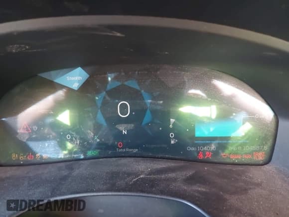 ✅ 2018 Karma Revero • VIN: 50GK41SA4JA000249 • Lot: 41865477. Wystawiony na IAAI z przebiegiem 104 010 mil. Bezpłatny archiwum sprzedaży aukcyjnych z USA i szczegółowy raport historii pojazdu na DreamBid. Zdjęcie 15.