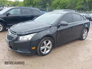 ✅ 2014 Chevrolet Cruze 2LT • VIN: 1G1PE5SB2E7298263 • Лот: 42292900. Опубликован ранее на IAAI с пробегом 141 510 миль. Бесплатный доступ к архиву аукционных продаж из США и подробный отчёт об истории автомобиля на DreamBid. Изображение 2.