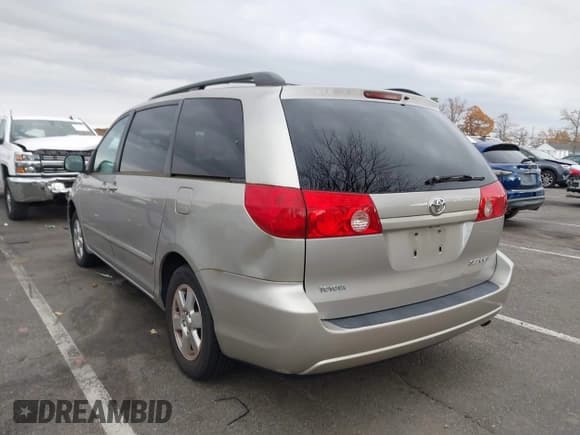 ✅ 2007 Toyota Sienna CE • VIN: 5TDZK23CX7S047921 • Lot: 43613115. Listed on IAAI with 215,910 mi. Free auction sales archive from the USA and detailed vehicle history report at DreamBid. Image 3.