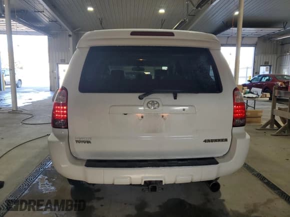 ✅ 2008 Toyota 4Runner Limited • VIN: JTEBU17R58K031845 • Лот: 91036895. Опубликован ранее на Copart с пробегом 239 118 миль. Бесплатный доступ к архиву аукционных продаж из США и подробный отчёт об истории автомобиля на DreamBid. Изображение 6.