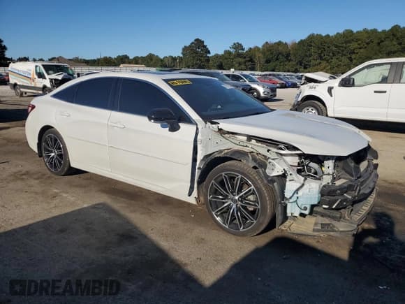 ✅ 2022 Toyota Avalon • VIN: 4T1GZ1FB0NU078082 • Lot: 76731654. Listed on Copart with 56,408 mi. Free auction sales archive from the USA and detailed vehicle history report at DreamBid. Image 4.