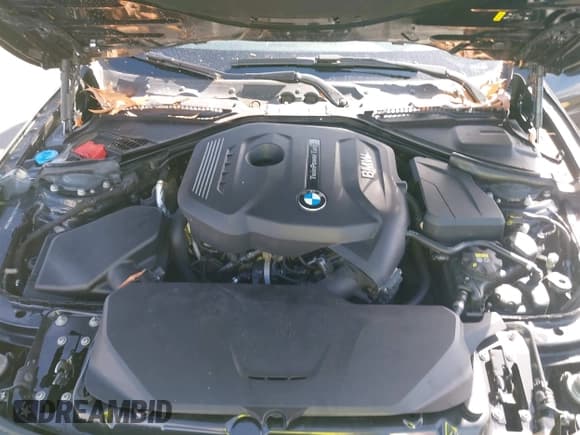 ✅ 2018 BMW 4 Series 430i xDrive • VIN: WBA4J3C53JBG96236 • Lot: 43475222. Wystawiony na IAAI z przebiegiem 91 606 mil. Bezpłatny archiwum sprzedaży aukcyjnych z USA i szczegółowy raport historii pojazdu na DreamBid. Zdjęcie 10.