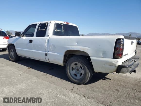 ✅ 2000 Chevrolet Silverado 1500 LS • VIN: 2GCEC19T4Y1327095 • Лот: 92128885. Опубликован ранее на Copart с пробегом 232 531 миль. Бесплатный доступ к архиву аукционных продаж из США и подробный отчёт об истории автомобиля на DreamBid. Изображение 2.