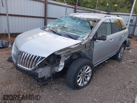 ✅ 2012 Lincoln MKX • VIN: 2LMDJ6JK1CBL11070 • Lot: 43504311. Listed on IAAI with 131,774 mi. Free auction sales archive from the USA and detailed vehicle history report at DreamBid. Image 2.