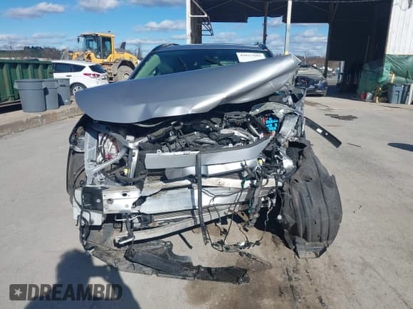 ✅ 2020 Toyota RAV4 Hybrid XLE • VIN: JTMRWRFVXLD061995 • Lot: 43627681. Wystawiony na IAAI z przebiegiem 70 474 mil. Bezpłatny archiwum sprzedaży aukcyjnych z USA i szczegółowy raport historii pojazdu na DreamBid. Zdjęcie 6.