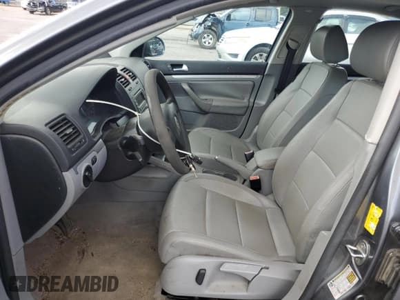 ✅ 2006 Volkswagen Jetta 2.5L • VIN: 3VWSG71K96M778443 • Лот: 66174505. Опубликован ранее на Copart с пробегом 145 969 миль. Бесплатный доступ к архиву аукционных продаж из США и подробный отчёт об истории автомобиля на DreamBid. Изображение 7.