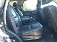 ✅ 2007 Cadillac Escalade • VIN: 1GYFK63877R247685 • Lot: 43703327. Listed on IAAI with 211,475 mi. Free auction sales archive from the USA and detailed vehicle history report at DreamBid. Image 8.