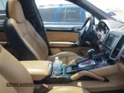 ✅ 2014 Porsche Cayenne • VIN: WP1AA2A21ELA93242 • Лот: 42762961. Опубликован ранее на IAAI с пробегом 99 017 миль. Бесплатный доступ к архиву аукционных продаж из США и подробный отчёт об истории автомобиля на DreamBid. Изображение 5.