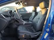 ✅ 2017 Chevrolet Volt LT • VIN: 1G1RC6S54HU105924 • Lot: 84188154. Wystawiony na Copart z przebiegiem 76 416 mil. Bezpłatny archiwum sprzedaży aukcyjnych z USA i szczegółowy raport historii pojazdu na DreamBid. Zdjęcie 7.