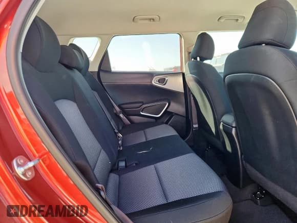 ✅ 2025 Kia Soul LX • VIN: KNDJ23AU6S7246966 • Lot: 84711585. Listed on Copart with 8,052 mi. Free auction sales archive from the USA and detailed vehicle history report at DreamBid. Image 11.